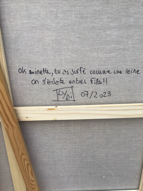 Ok minette, tu as surfé comme une reine... on s’éclate entre filles 6